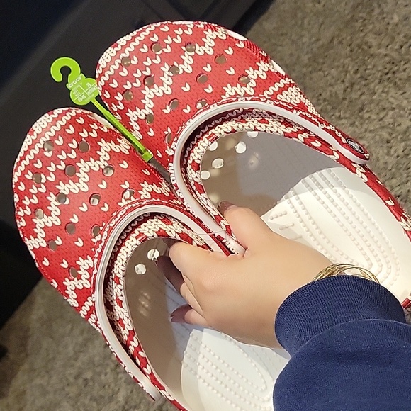 Crocs Ugly Sweater Holiday Classic Unisex Red White M 6 8 9 10 W 7 9 10 11 New - Picture 10 of 11